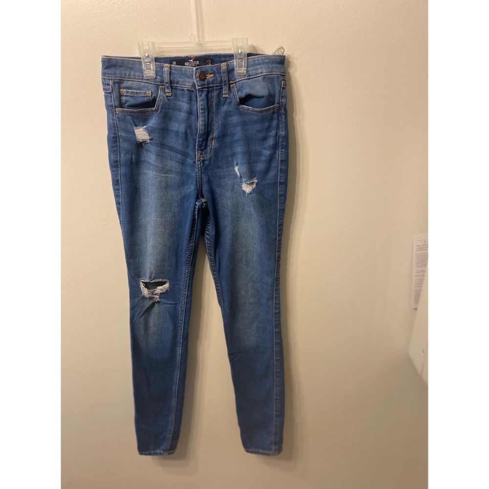 Womens hollister jeans size 3